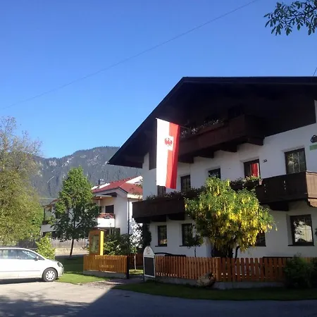 Guest house Wallnoefer 3*